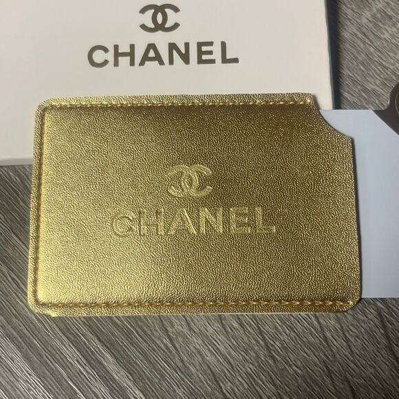 New Chanel Metallic Gold Mirror Card Holder GWP in Box - Picture 2 of 5